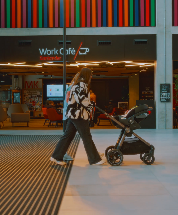 Entrance Baby Pram